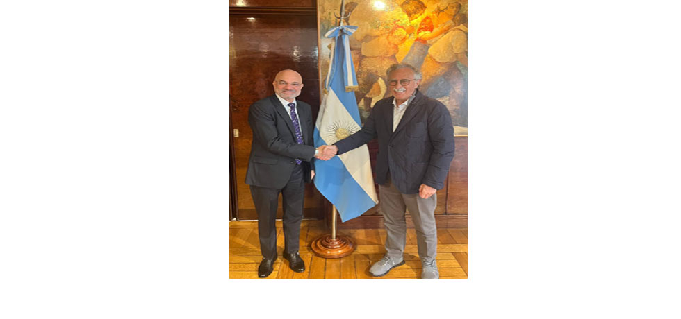 Ambassador Dinesh Bhatia met Dr Mario Lugones, Minister of  Health on 24 October 2024