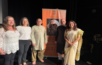 Ambassador Dinesh Bhatia & Seema Bhatia joined theatrical presentation by Gustavo Canzobre showcasing Tagore’s life & philosophy.