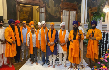 Ambassador Dinesh Bhatia celebrated 555th birth anniversary of Guru Nanak Dev Ji with Indian community & argentine followers of Sikhism.